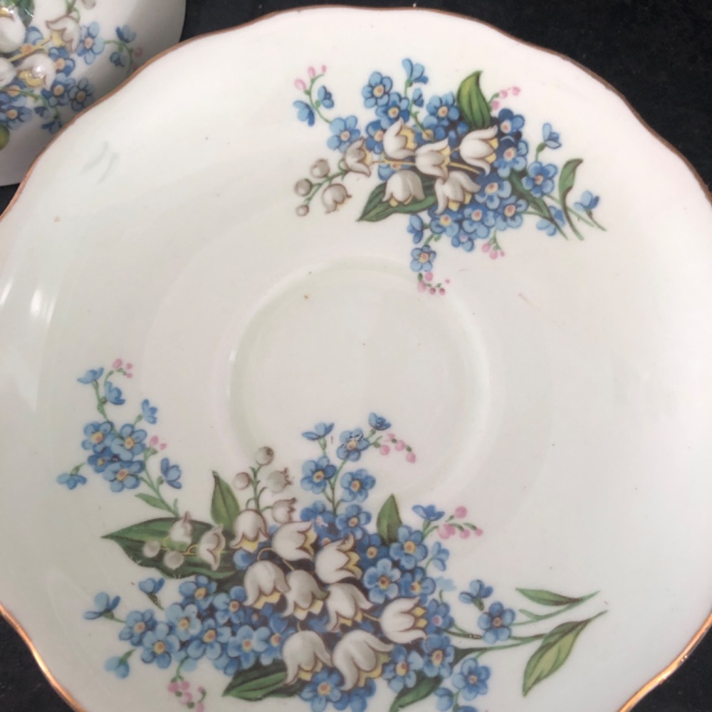 English made Fine bone China tea cup and saucer - Picture 4 of 4